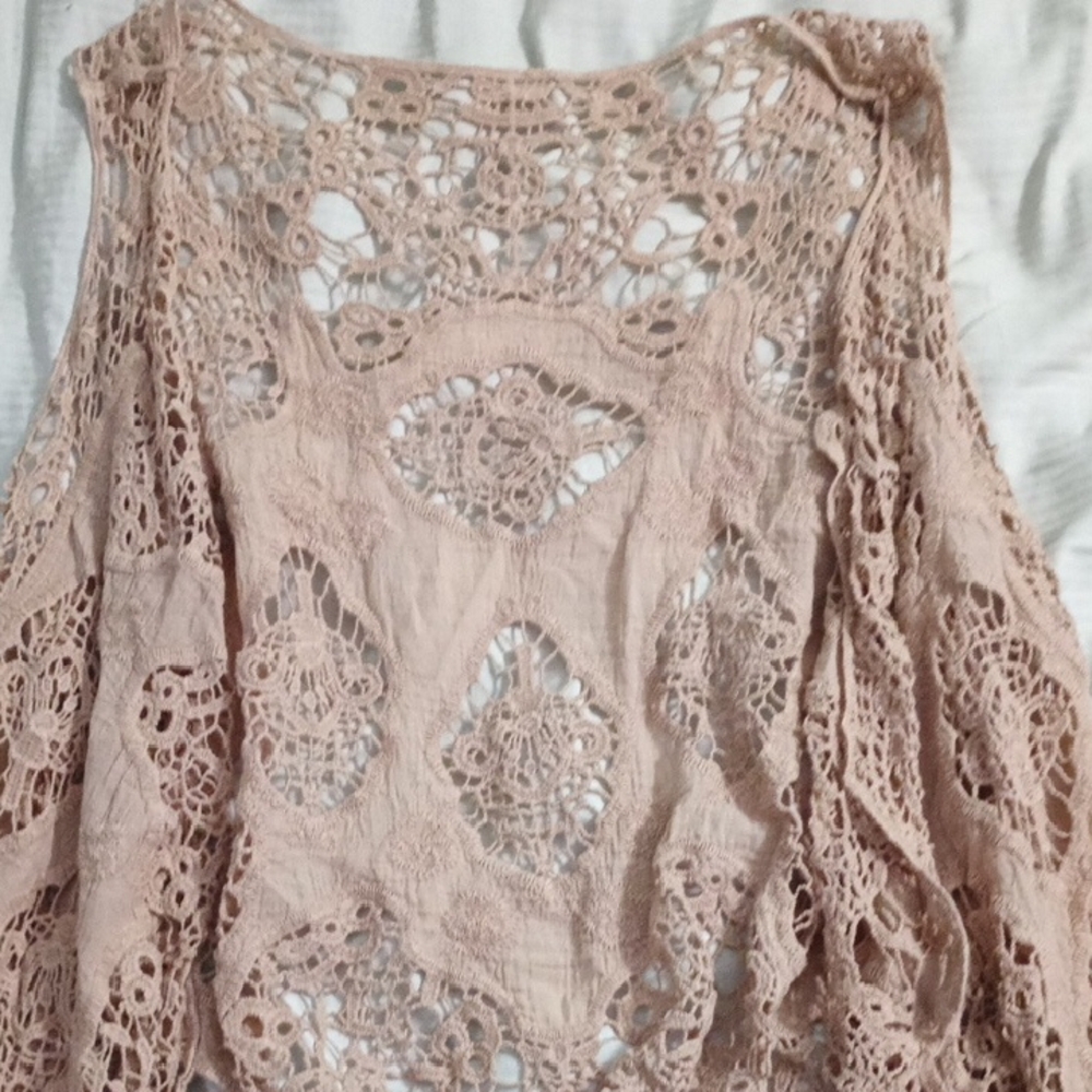 Light Pink Lace Vest with Intricate Floral Design